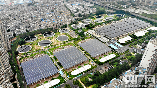 全國最大污水廠光伏發(fā)電項(xiàng)目建成,值得借鑒(圖1) 全國最大污水廠光伏發(fā)電項(xiàng)目建成,值得借鑒(圖1)